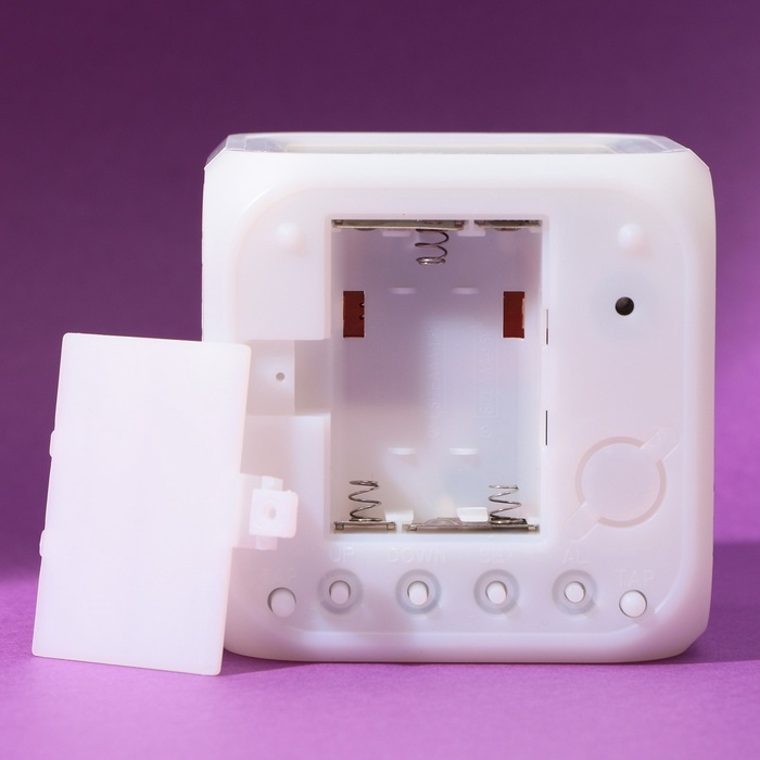 Часы будильник электронные «Котик», мод.49, 7,8 х 7,8 см. Часы будильник электронные «Котик», мод.49, 7,8 х 7,8 см.