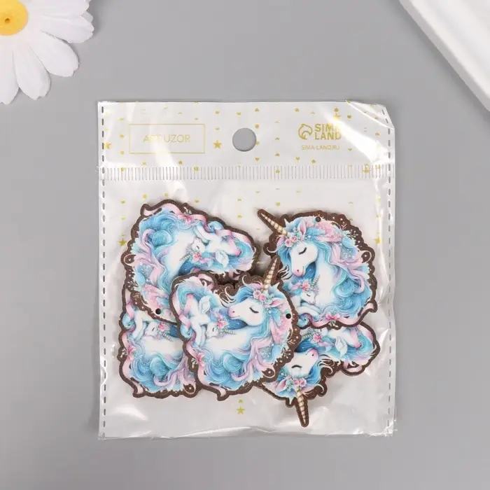 Декор для творчества дерево Декор для творчества дерево "Семья единорогов" 4х4,2х0,3 см