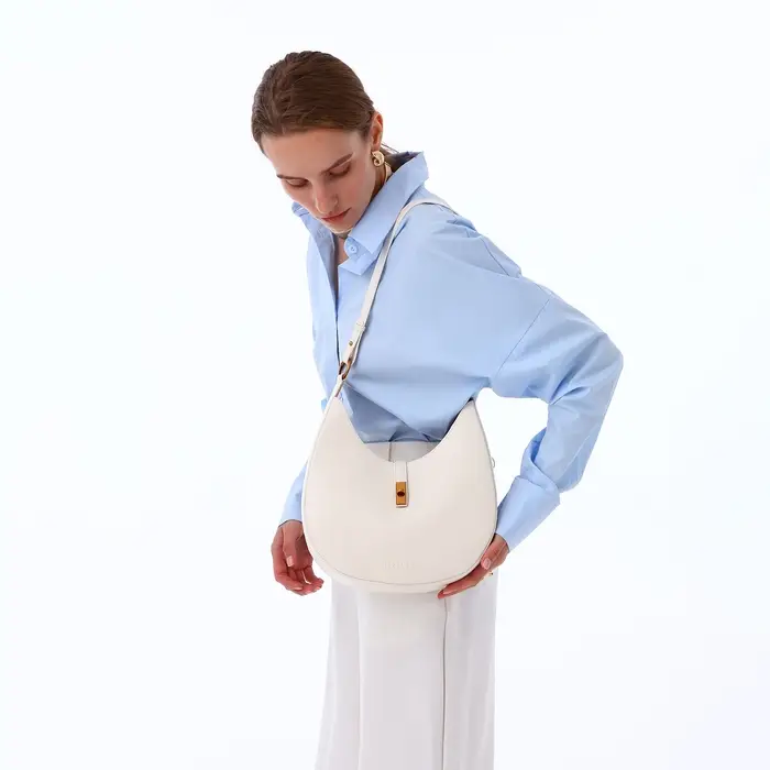 Сумка женская багет TEXTURA на молнии, 27&times;9&times;23 см, молочная