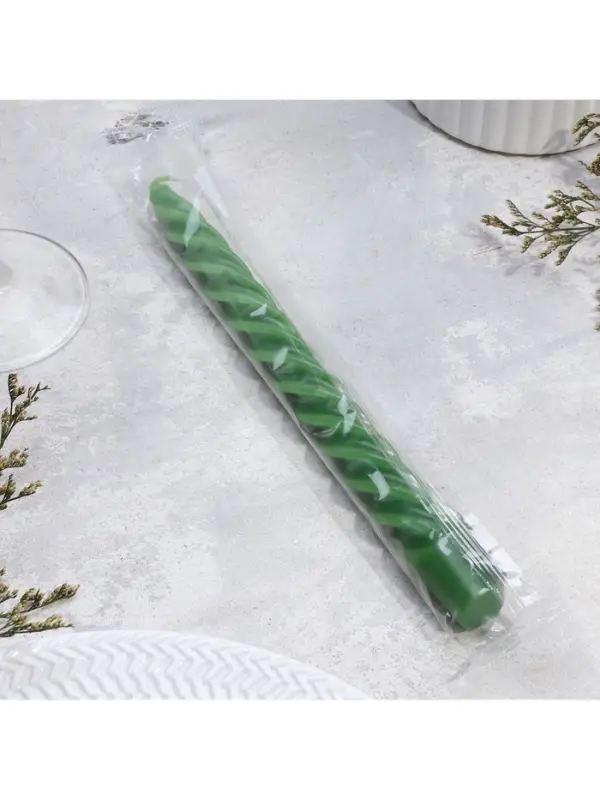 Свеча витая, 2.3&times;24.5 см, 5 ч, 50 г, тёмно-зелёная