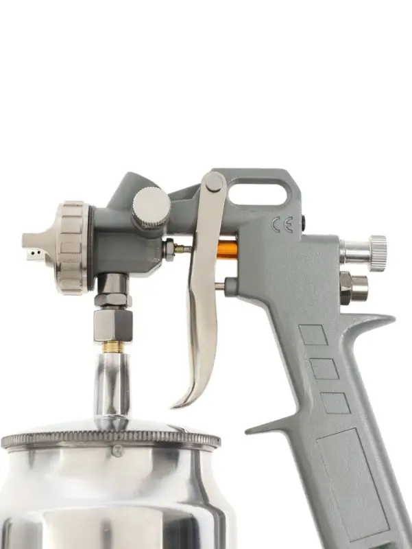 Краскораспылитель пневматический ТУНДРА, до 4 бар, сопло 1.5 мм, нижний бачок 0.75 л