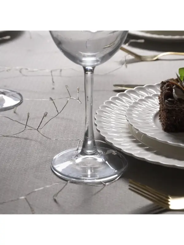 Гирлянда &laquo;Мишура&raquo; 5 м, роса, IP20, серебристая нить, 100 LED, 2 режима, от батареек АА&times;3, свечение мульти