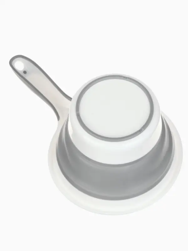 Ковшик для купания детский, складной, 1 л, цв. белый/серый Ковшик для купания детский, складной, 1 л, цв. белый/серый