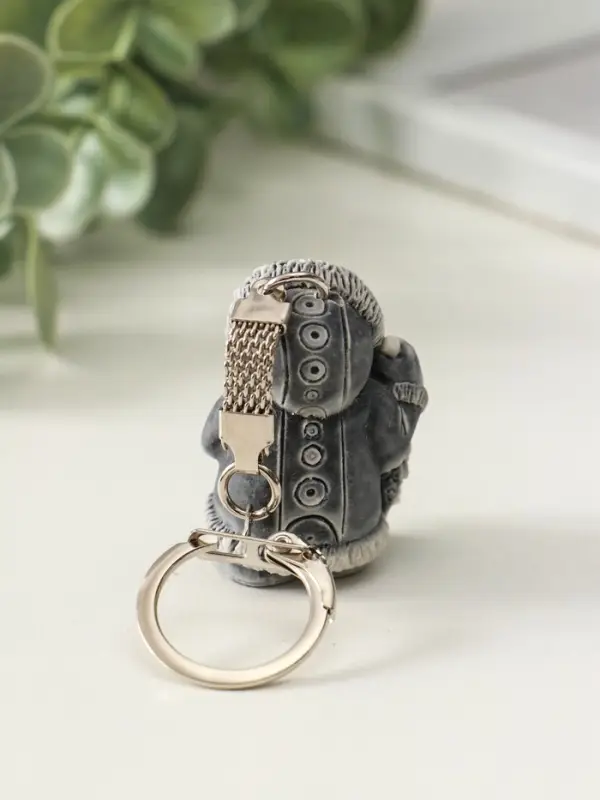 Брелок Брелок "Хант с вязанкой рыбы маленький" 4,1 см