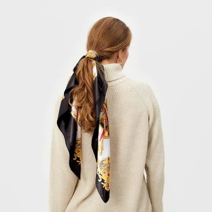 Платок женский MINAKU с узорами, размер 70×70 см, чёрный