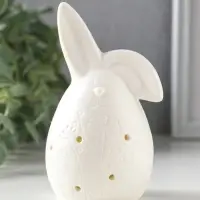 Сувенир керамика свет "Белый зайчик-яйцо с цветами на пузе" 3хLR44 6,7х6,2х11,6 см
