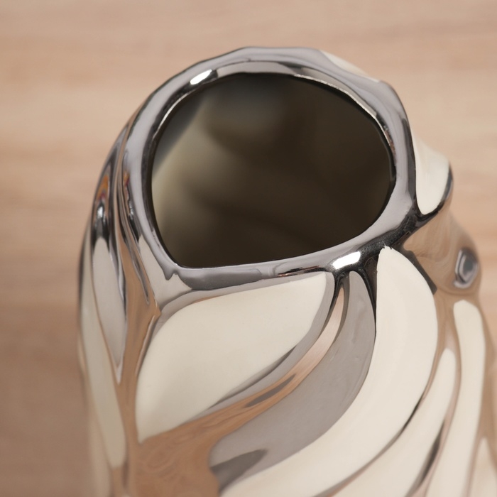 Ваза керамика настольная Ваза керамика настольная "Аксель" 23,5х11 см, бело-серебристый