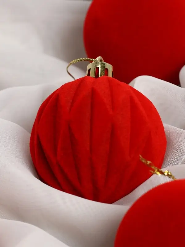 Набор шаров пластик d-6 см, 6 шт Набор шаров пластик d-6 см, 6 шт "Бархат. Время праздника" классик, красный