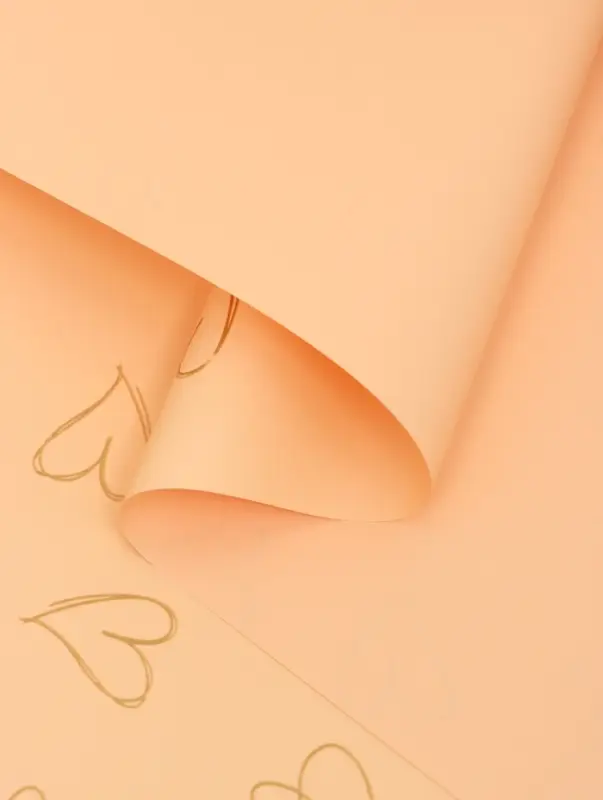 Пленка листах для цветов и букетов, &laquo;Сердца&raquo;, пудра светлая, 65 микрон, 57&times;57 см