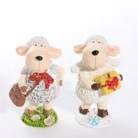Фигурка полистоун &laquo;Овечка Бяша с подарком&raquo;, 4.5&times;4&times;8 см, МИКС