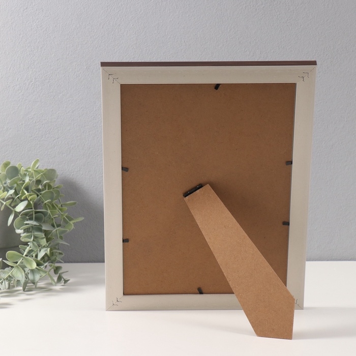 Фоторамка пластик формат А4 Фоторамка пластик формат А4 "Вайолетт" коричневая с золотой полосой 1,5х25,4х34 см