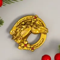 Магнит полистоун  "Конь в подкове с клевером" МИКС 4,6х5,3 см