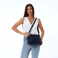 Сумка женская кросс-боди на молнии, 28&times;10&times;20 см, однотонная, тёмно-синяя