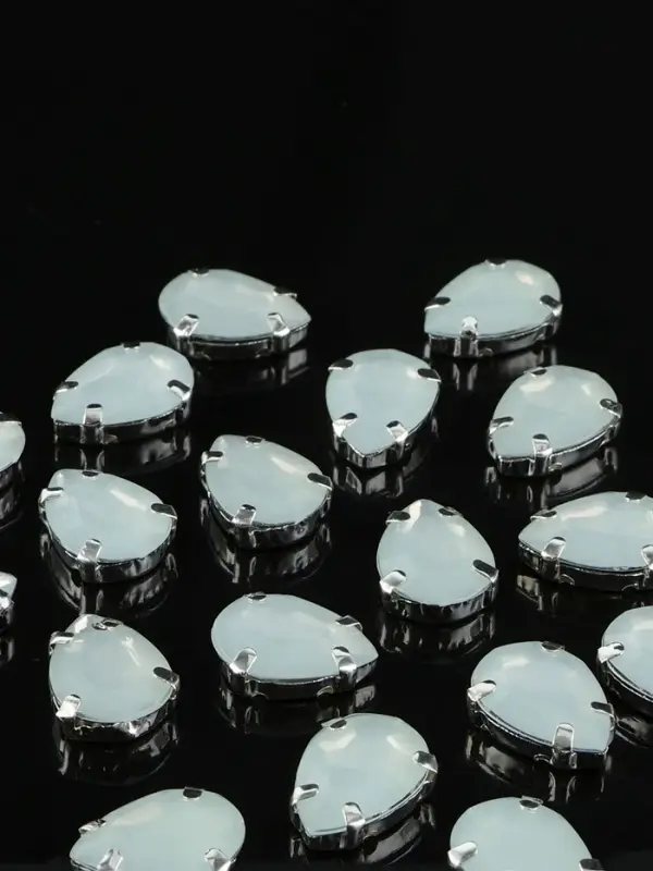 Стразы пришивные &laquo;Капля&raquo;, в цапах, 10&times;14 мм, 20 шт., белые