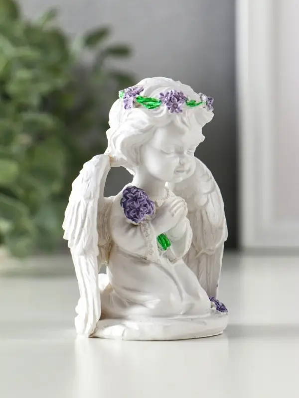 Сувенир полистоун Сувенир полистоун "Ангелочек с букетом лаванды" белый с фиолетовым 7х5х9 см