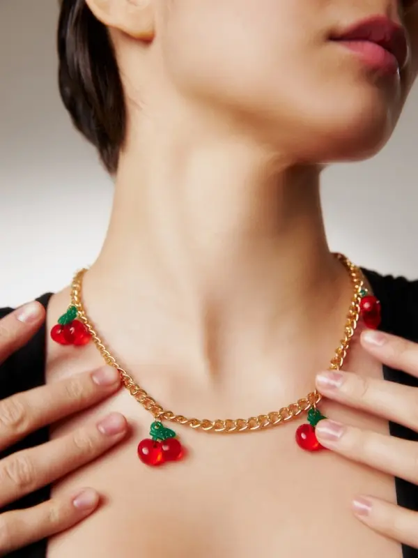 Цепь с подвесами &laquo;Вишня&raquo;, L=45 см, красный, зелёный в золоте