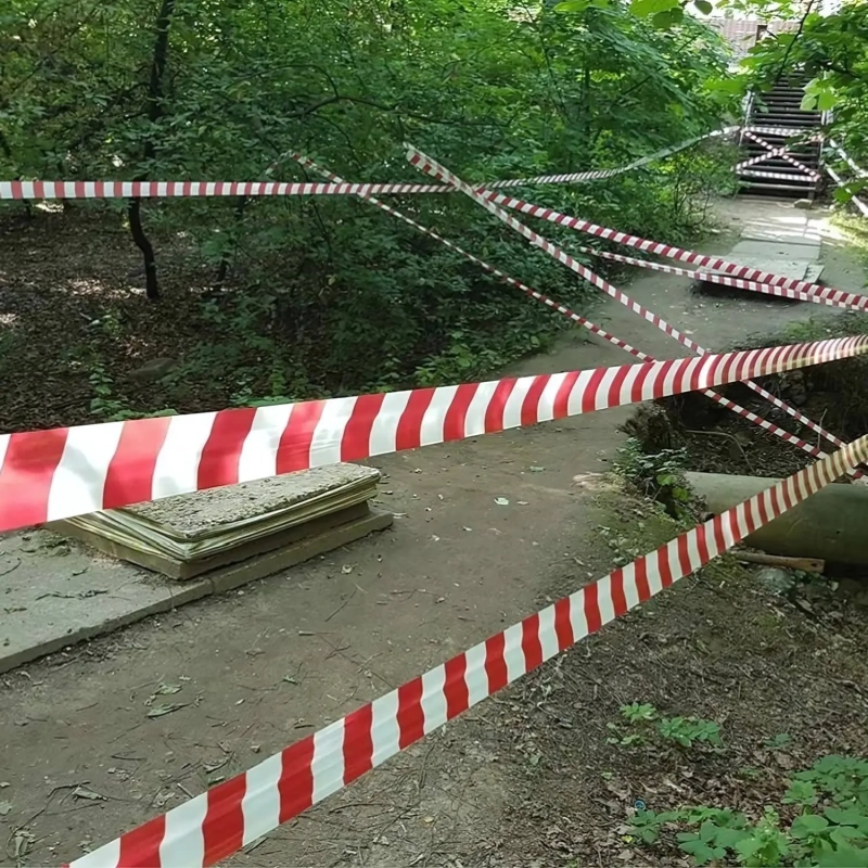 Лента оградительная красно-белая 50мм х250м, 6шт/уп