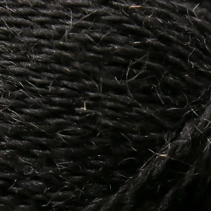 Пряжа для вязания спицами, крючком &laquo;Пехорский текстиль. Деревенская&raquo;, 100% шерсть, 250 м/100 г, 02 чёрный