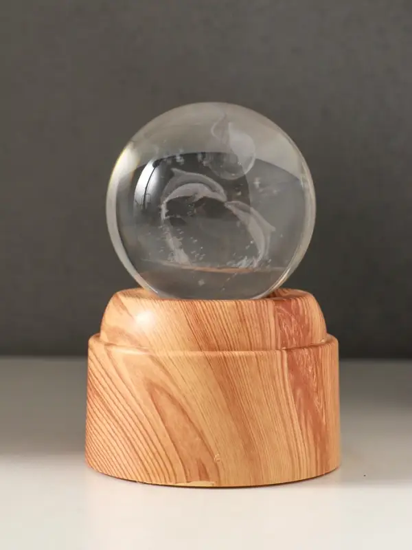 Сувенир стекло свет Сувенир стекло свет "Шар. Дельфины под луной" 6хLED шар d=6 см, крутится, USB 7х7х10 см