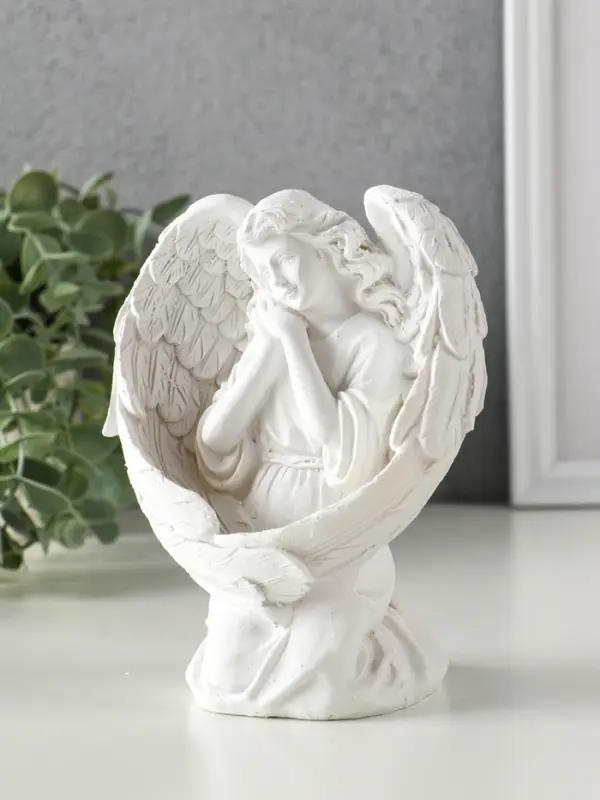 Сувенир полистоун "Девушка-ангел - обниму тебя крыльями" белый 12,5х9х15 см