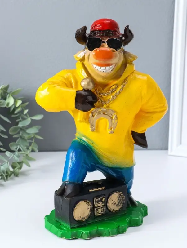 Копилка для денег &laquo;Бык музыкант&raquo;, цветной, 28&times;14&times;12 см