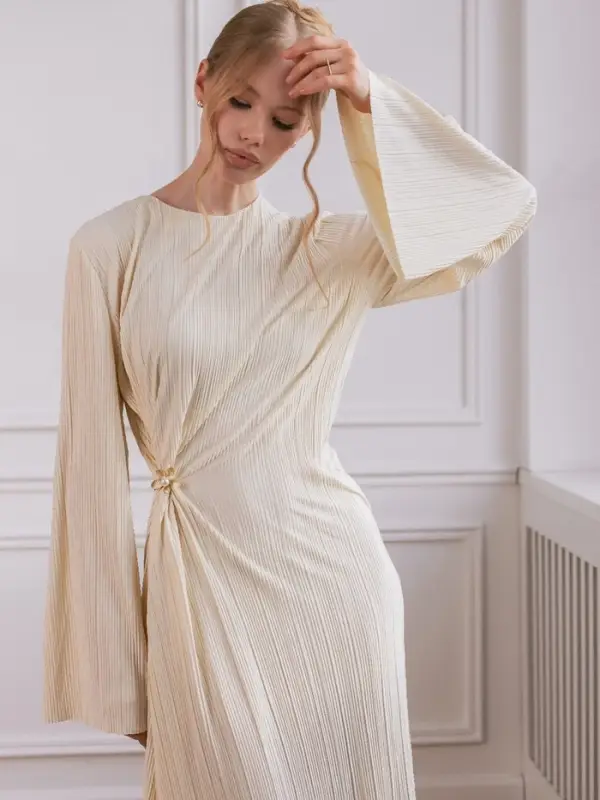 Брошь &laquo;Цветок нежный&raquo;, белая в золоте