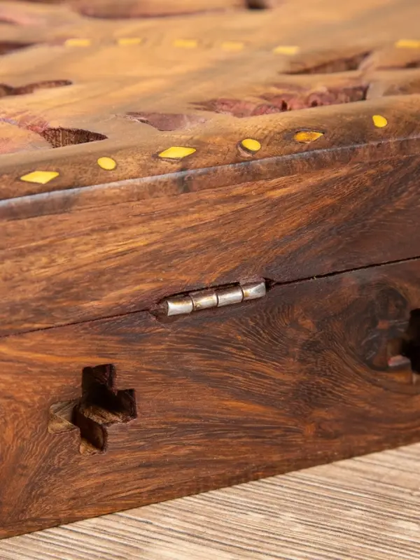 Шкатулка резная &laquo;Хранитель&raquo;, 18&times;13&times;6 см, дерево шишам