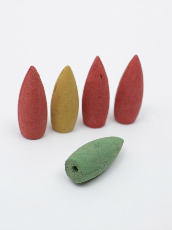 Подставка для благовоний TAKE IT EASY «Рука с лотосом», набор благовоний конусы, стелющийся дым, 4.3×3.5×6см