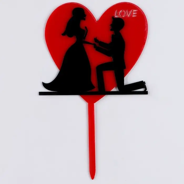 Топпер для торта «Влюблённые» Топпер для торта «Влюблённые»