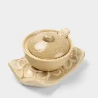 Соусник с крышкой на подставке &laquo;Классика&raquo;, 11&times;8&times;7 см, керамика, бежевый