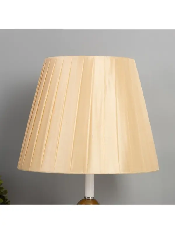 Лампа настольная &laquo;Курс&raquo; 1&times;40 Вт Е27+подсветка LED 5 Вт золото 25&times;25&times;40 см