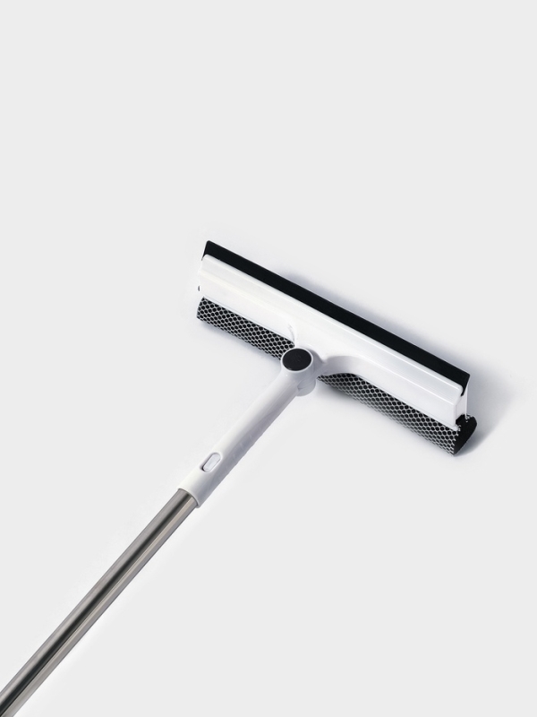 Окномойка с поролоновой насадкой Raccoon, телескопическая ручка, поворот на 180°, 26×3,5×98(128) Окномойка с поролоновой насадкой Raccoon, телескопическая ручка, поворот на 180°, 26×3,5×98(128)