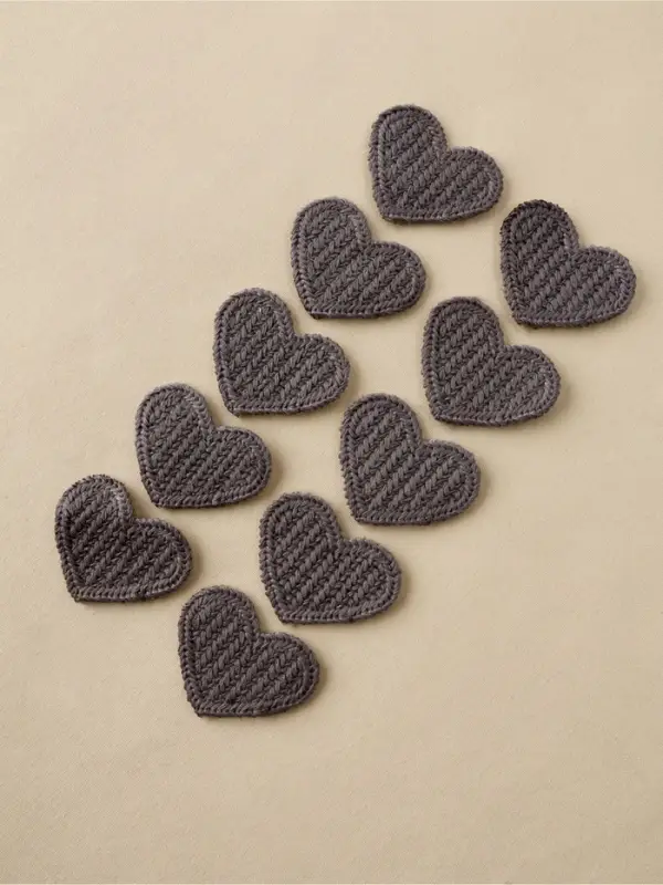 Аппликация для одежды «Сердце», текстильная, 3.5×3 см, 10 шт., серая Аппликация для одежды «Сердце», текстильная, 3.5×3 см, 10 шт., серая