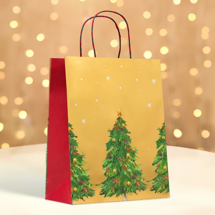 Новый год. Пакет бумажный подарочный новогодний крафт Новый год. Пакет бумажный подарочный новогодний крафт "Ёлки", с тиснением, 26 х 32 х 12 см.