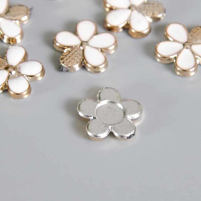 Декор для творчества пластик, эмаль Декор для творчества пластик, эмаль "Цветок с золотым лепестком" набор 30 шт 1,2х1,2 см