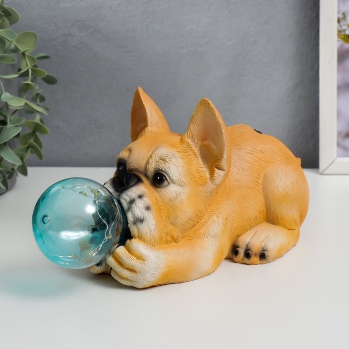 Сувенир полистоун свет Сувенир полистоун свет "Бульдог и мыльный пузырь" от солнечной батареи 12х11,5х26 см