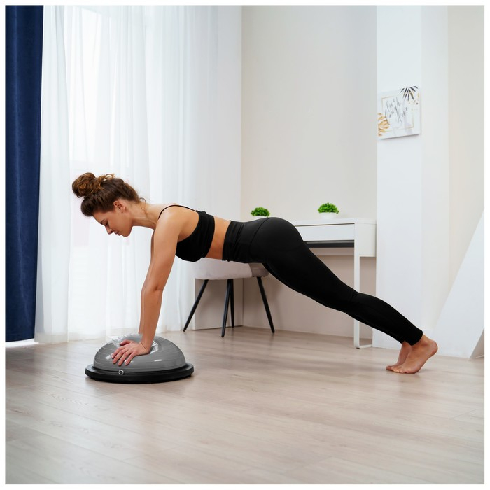 Полусфера BOSU гимнастическая ONLYTOP, с насосом, 46х20 см, цвет серый Полусфера BOSU гимнастическая ONLYTOP, с насосом, 46х20 см, цвет серый