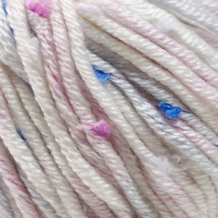 Пряжа 60% акрил, 30% кашемир, 10% шёлк Пряжа 60% акрил, 30% кашемир, 10% шёлк "Веснушки" 50 гр 80 м цвет 03А белая