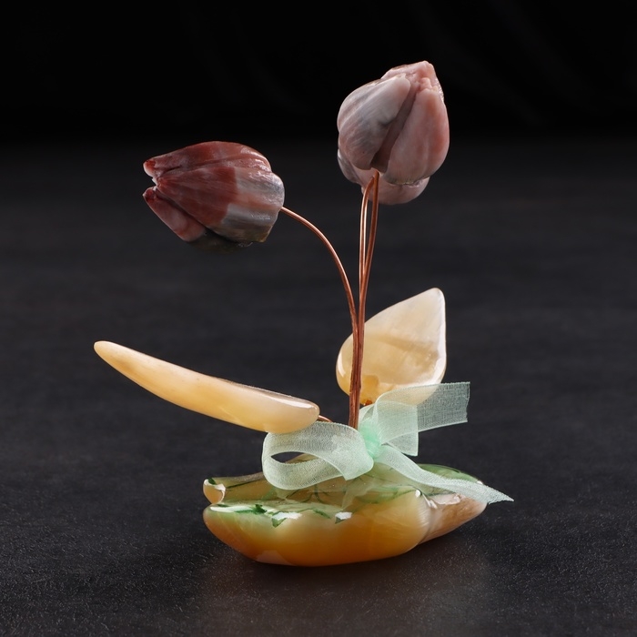 Сувенир  Сувенир "Тюльпаны весенние", селенит