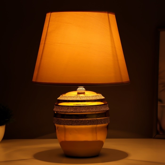 Настольная лампа Настольная лампа "Сервантос" Е14 40Вт золото 22х22х34см