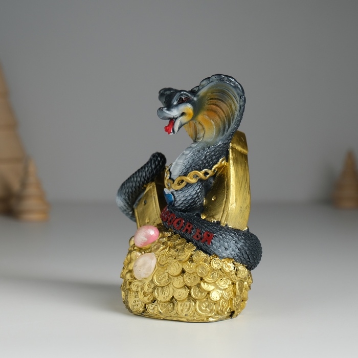 Копилка полистоун Копилка полистоун "Змея тёмная на монетах" 8,3х6,3х10,2 см