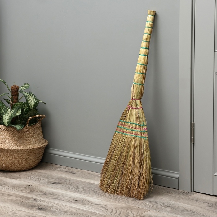 Веник 4-х лучевой 5-ти прошивной «Сорго», 400 гр, 95 см Веник 4-х лучевой 5-ти прошивной «Сорго», 400 гр, 95 см