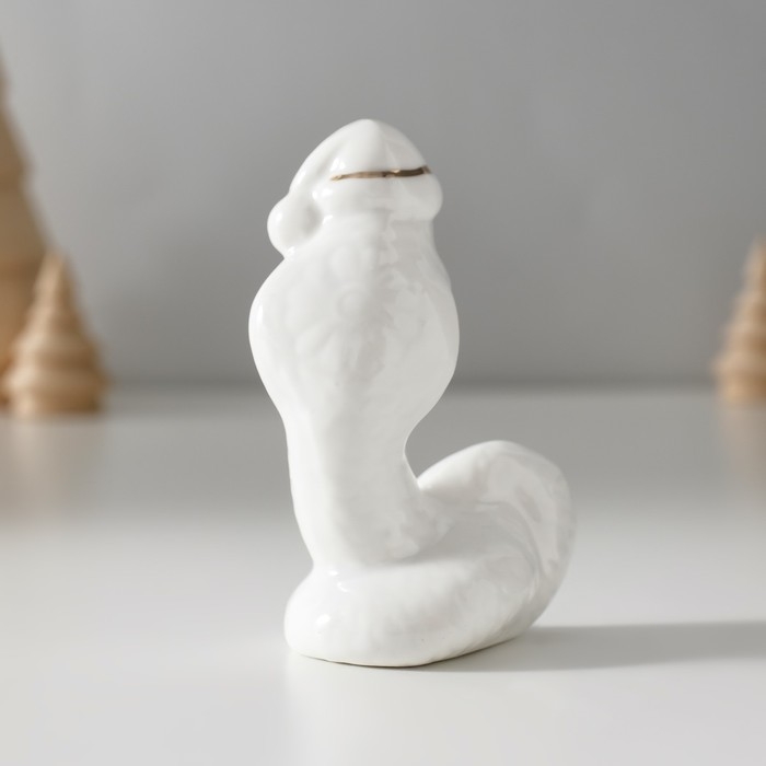 Сувенир керамика Сувенир керамика "Белая кобра в новогоднем колпаке" с золотом 4х5,5х8,5 см