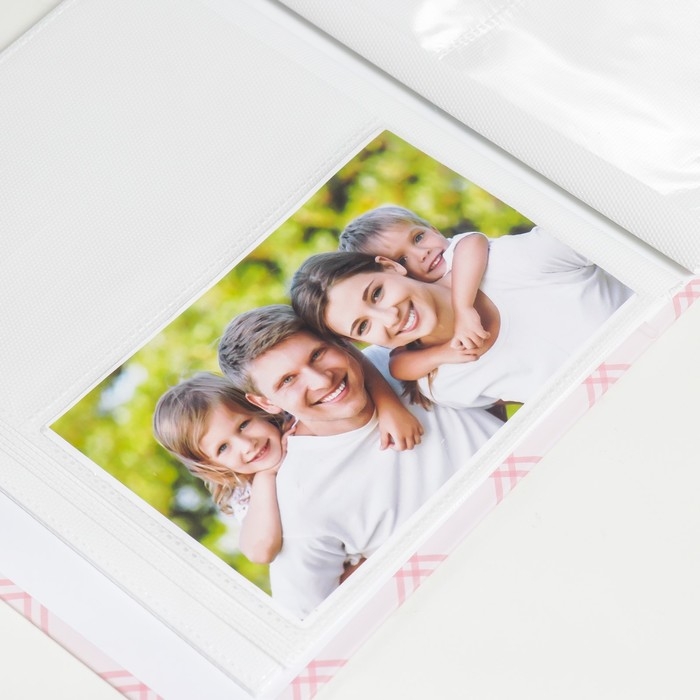 Фотоальбом на 80 фото 10х15 см Фотоальбом на 80 фото 10х15 см "Мишка в кресле" в коробке МИКС 23х5х19 см