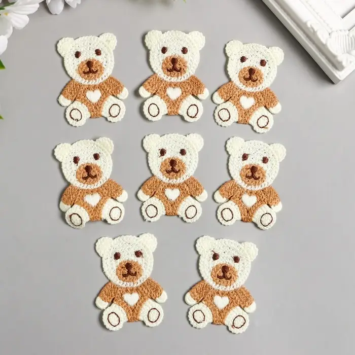 Декоративный элемент для творчества «Арт Узор. Медвежонок с сердечком», текстиль вышивка, 5.8×4.6 см
