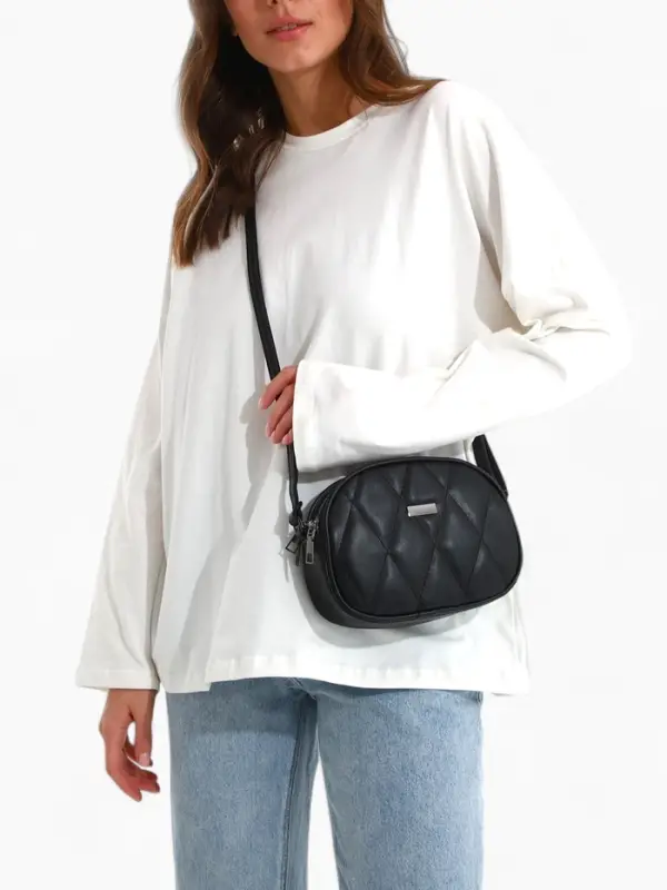 Сумка женская кросс-боди на молнии, 19&times;7&times;15 см, со стёжкой, чёрная