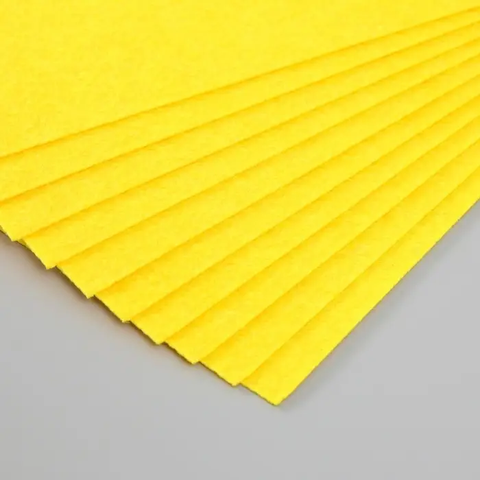 Фетр жесткий 1 мм 20х30 см желтый Фетр жесткий 1 мм 20х30 см желтый