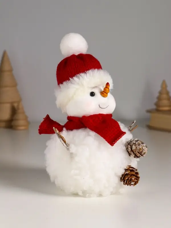 Сувенир  Сувенир "Снеговичок белый, в шапке с мехом и красном шарфе" 9х11х16 см