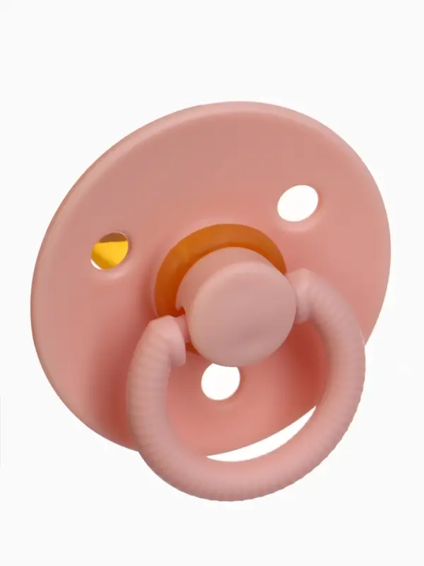 Набор классических пустышек, 2 шт., латекс, персиковый/айвори, в контейнере, от 3 мес., M&B Набор классических пустышек, 2 шт., латекс, персиковый/айвори, в контейнере, от 3 мес., M&B