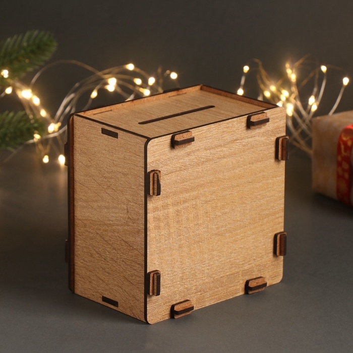 Новогодняя копилка  Новогодняя копилка "Снегурочка" 12х12х9 см